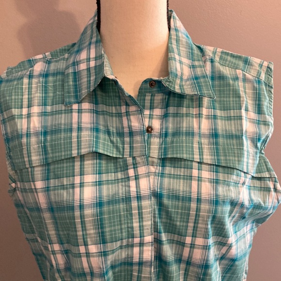 ✨NWT✨Plaid Sleeveless - Picture 2 of 8